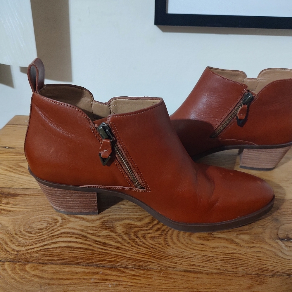 Vionic Leather Cecily Ankle Boots - Picture 6 of 15